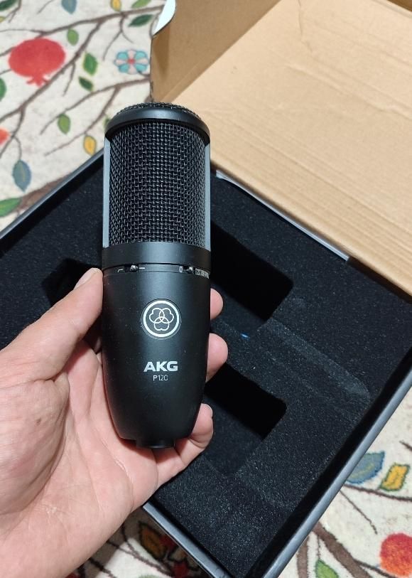 میکروفون AKG به همراه پایه و کابل|صوتی و تصویری|شیراز, طلاب|دیوار