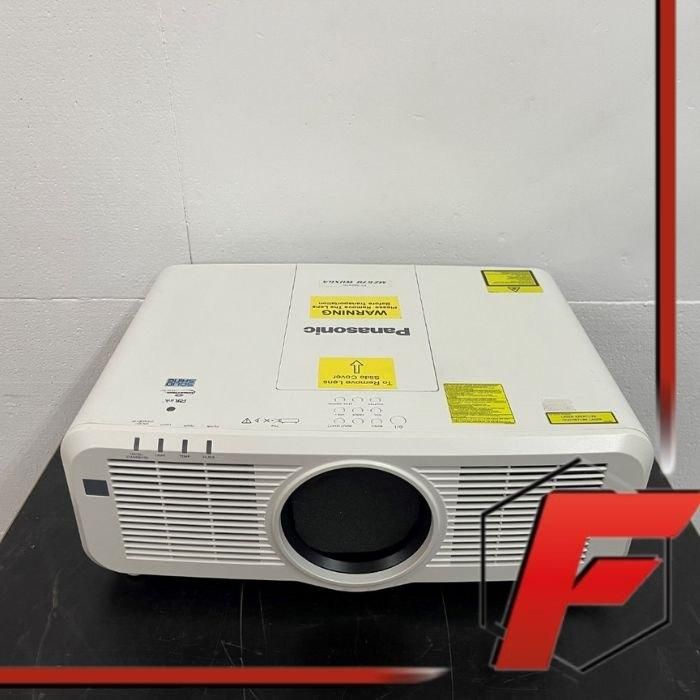 ویدئو پروژکتور حرفه ای سینمایی Panasonic PT-MZ670|تلویزیون و پروژکتور|مشهد, هنرستان|دیوار