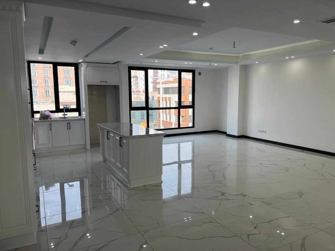 ۱۱۰متر صرافهاشمال  درحدنوساز  غرق‌نور امکانات‌کامل