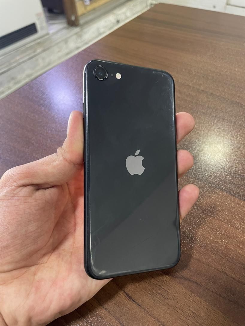 iPhone se2020|موبایل|مشهد, سرافرازان|دیوار