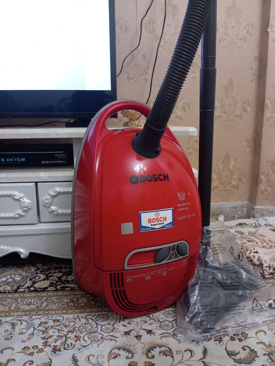 جاروبرقی بوش 3800وات اصل آلمان کم صدا پرقدرت|جاروبرقی، جارو شارژی، بخارشو|تهران, جنت‌آباد جنوبی|دیوار