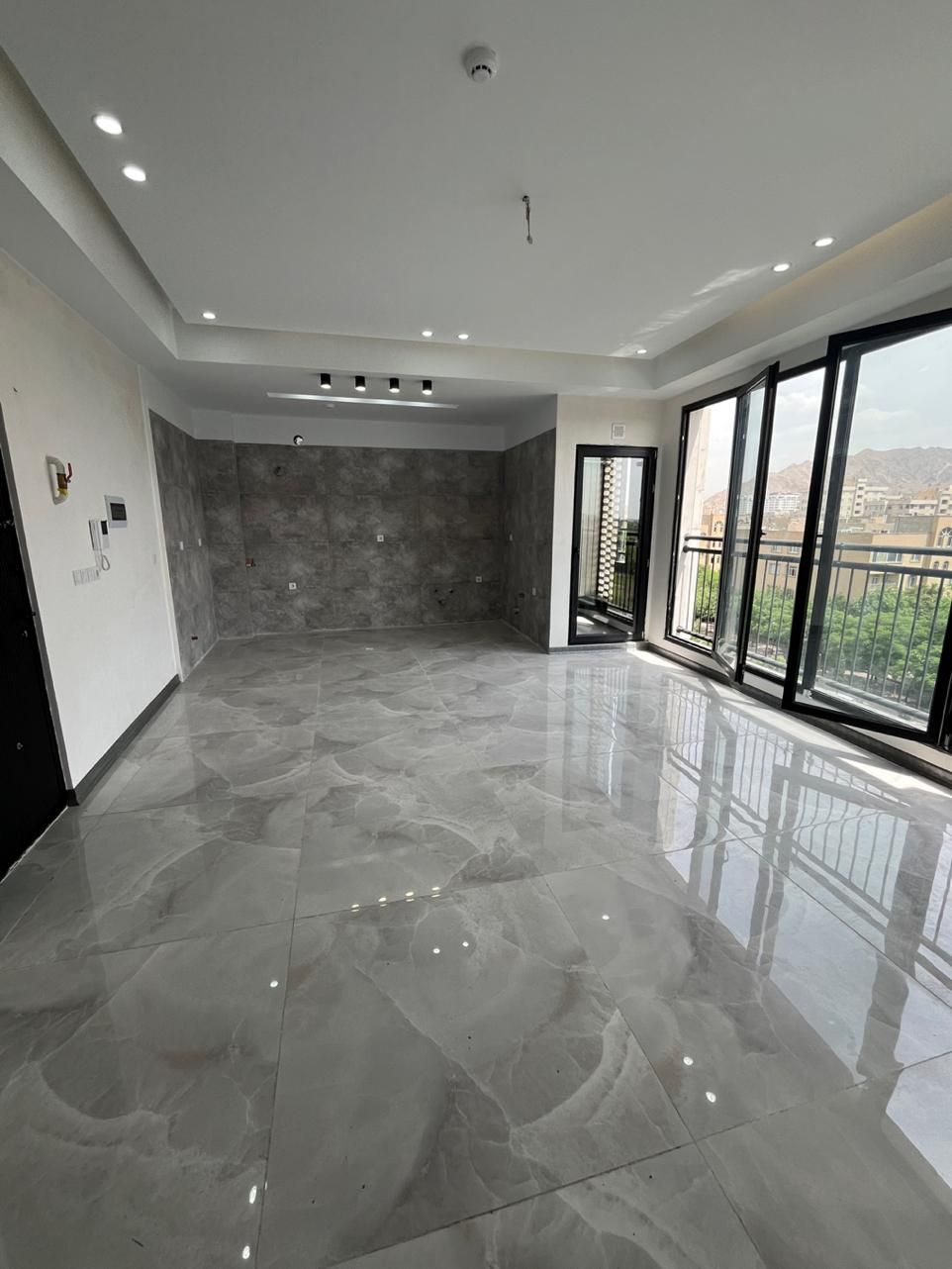 ۷۵متر/تک واحدی/فول امکانات/کلید نخورده/تاپ لوکیشن|فروش آپارتمان|ری, سرتخت|دیوار