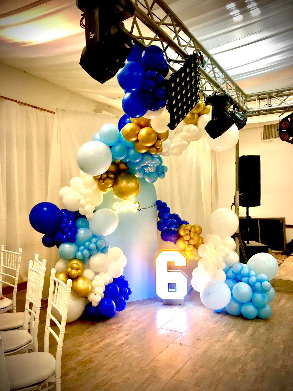 بادکنک آرایی و دیزاین مجالس|خدمات پذیرایی، مراسم|کرمان, |دیوار