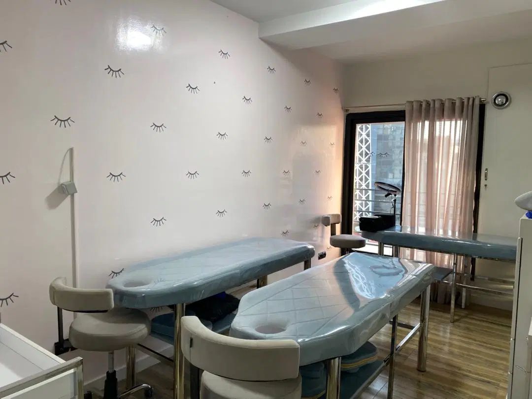 اجاره تخت مژه و میز ناخن در سالن بهشت زیبایی|خدمات آرایشگری و زیبایی|کرج, اتحاد|دیوار