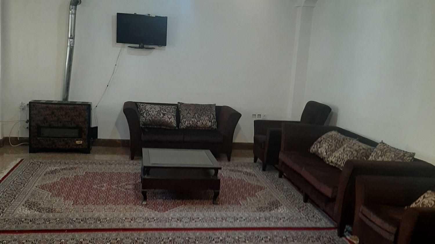 اجاره ویلاکنار رودخانه درقلعه رودخان|اجارهٔ کوتاهمدت ویلا و باغ|رشت, حسین آباد|دیوار