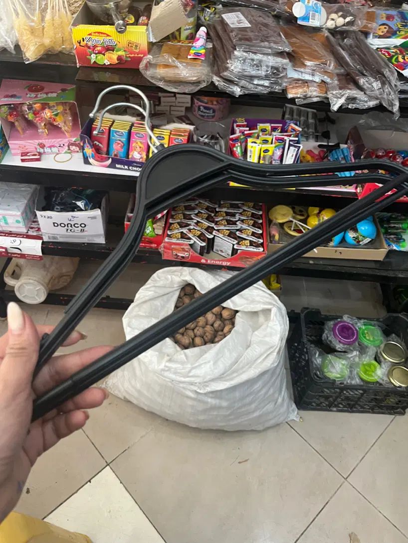 چوب لباسی  و دکور مغازه مانکن و اتاق پرو لباس برسد|بندرخت و رخت‌آویز|بوشهر, |دیوار