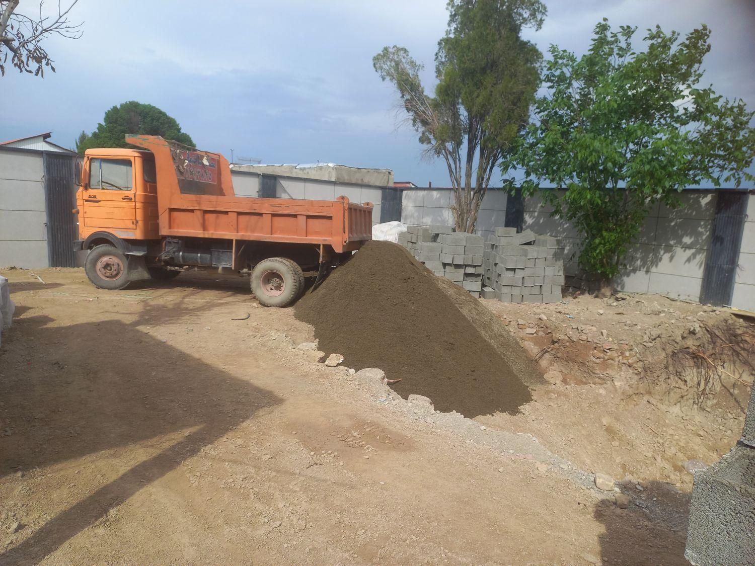 ماسه آجر سیمان بلوک وحمل نخاله و کود باغچه|خدمات حمل و نقل|هشتگرد, هشتگرد قدیم|دیوار