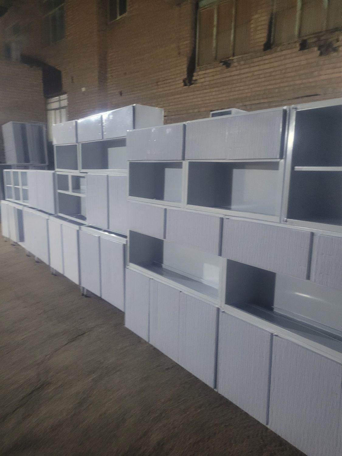 کابینت عرض ۵۰|آرایشگاه و سالن‌های زیبایی|یزد, |دیوار