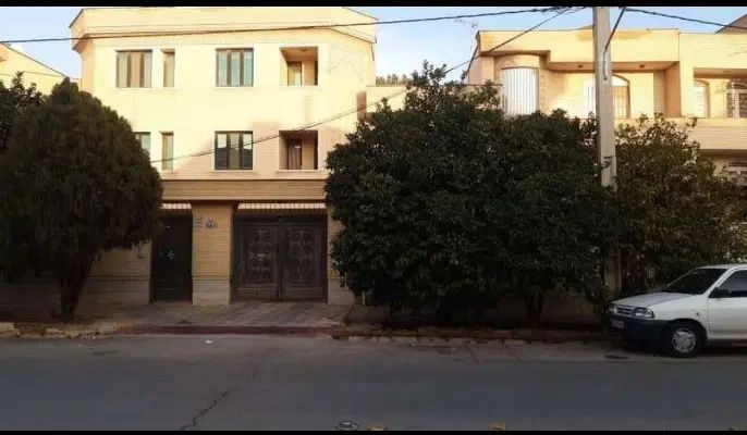 فروش یاتهاتر ملک ویلایی سمیه با۲واحد منطقه سربه سر|فروش آپارتمان|شیراز, چنچنه|دیوار