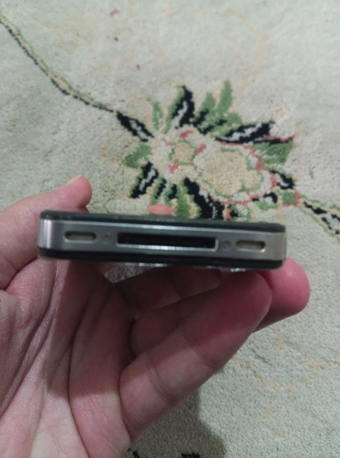 اپل iPhone 4s با حافظهٔ ۳۲ گیگابایت|موبایل|کرمانشاه, |دیوار