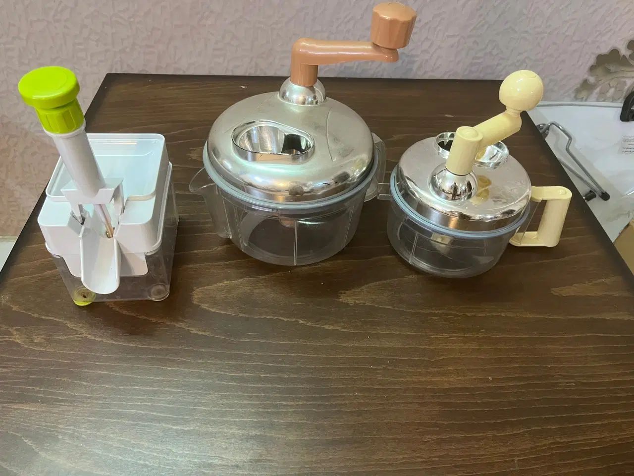 دو عدد خرد کن سالم و تمیز و یه عددهسته گیر|خردکن، آسیاب، غذاساز|مشهد, هفت تیر (آب و برق)|دیوار