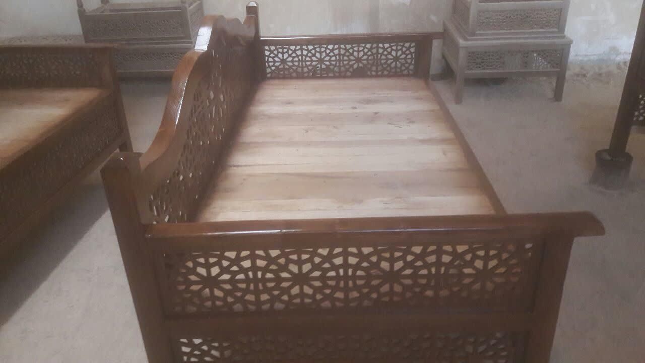بزرگترین مرکز تولید تخت سنتی و باغی|مبلمان خانگی و میز عسلی|اصفهان, دوطفلان|دیوار