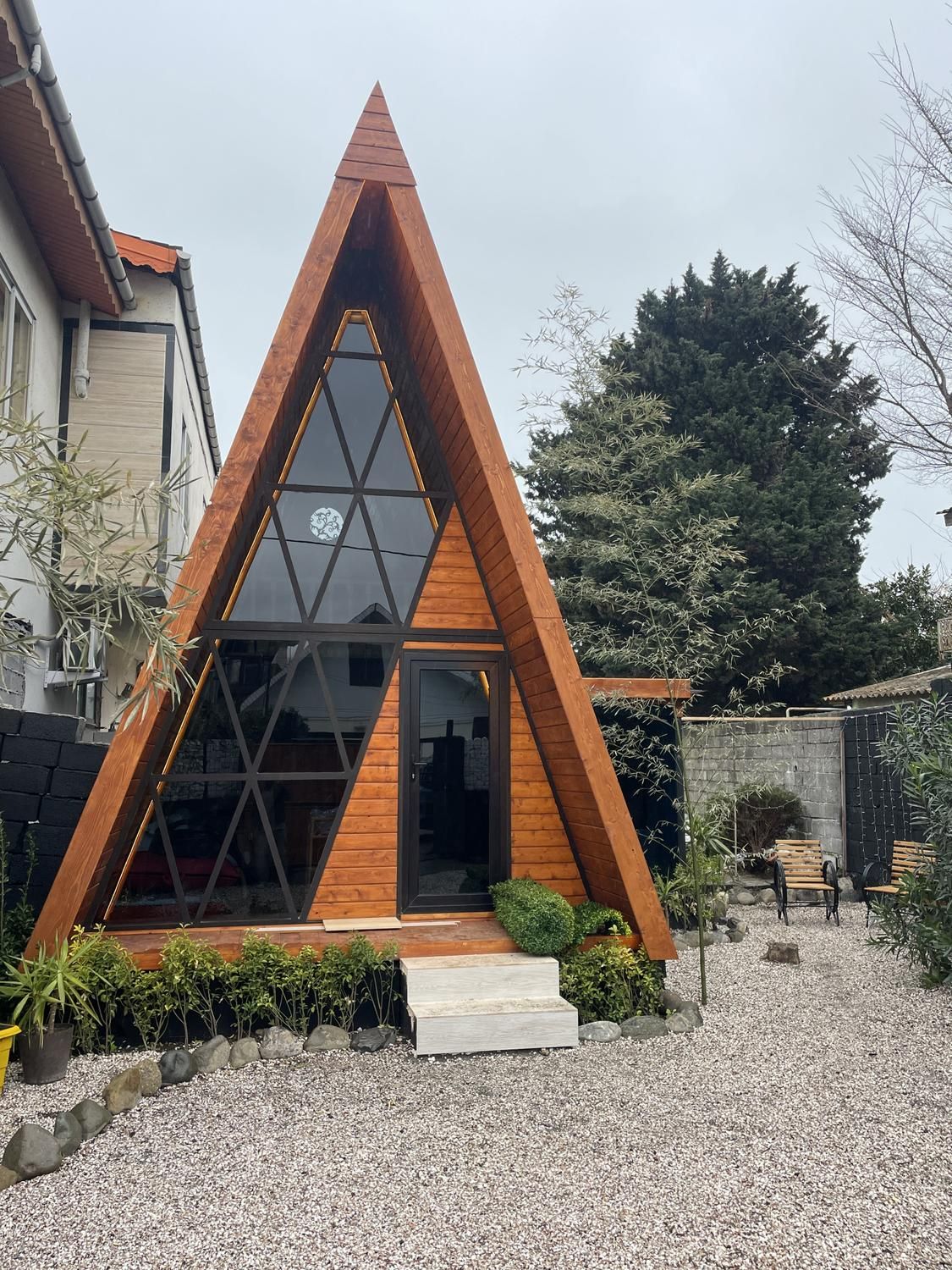 کلبه چوبی یولکا با جکوزی|اجارهٔ کوتاه‌مدت ویلا و باغ|رامسر, |دیوار