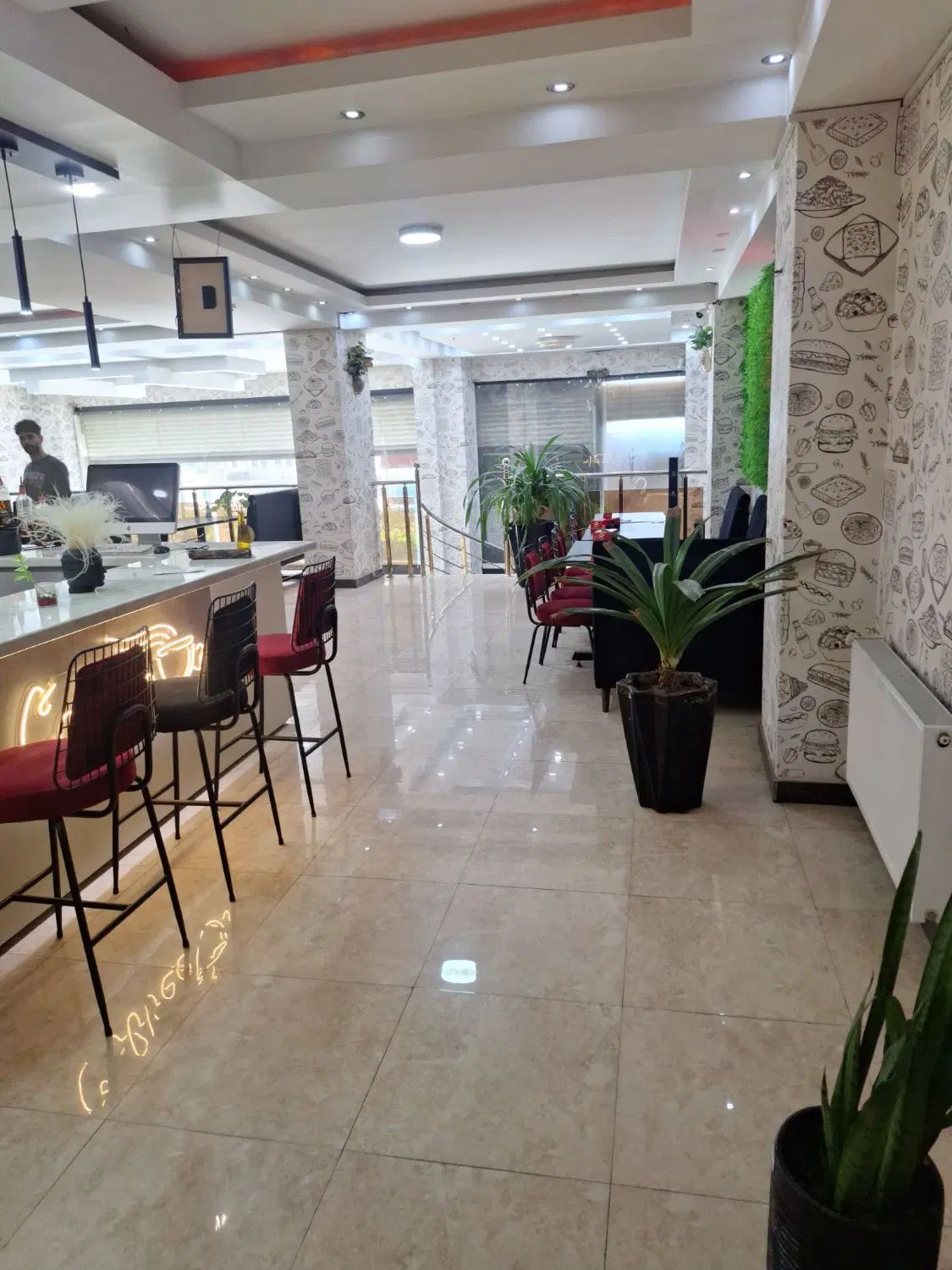 ۱۴۱متر/۲پارکینگ اختصاصی/پرتردد/تابلوخور|فروش مغازه و غرفه|کرج, مهرویلا جنوبی|دیوار