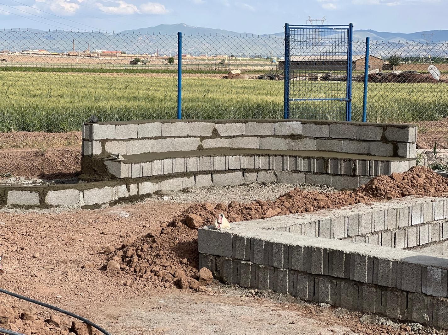 فروش یه قطعه باغ به مساحت ۵۰۰ متر با ۱۵ دقیقه آب|فروش زمین و ملک کلنگی|مرند, |دیوار