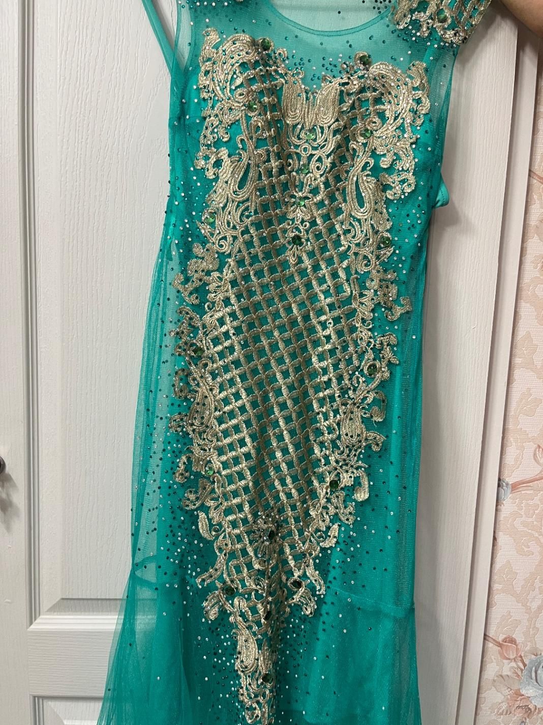 لباس طاووس بی نظیر سایز ۳۸-۴۰|لباس|کاشان, فاز ۲ ناجی آباد|دیوار