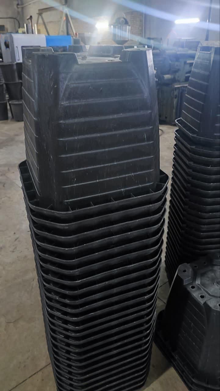 تولیدگلدان پلاستیکی گلخانه‌ای بازیافتی|گل و گیاه طبیعی|تهران, شهرک رضویه|دیوار