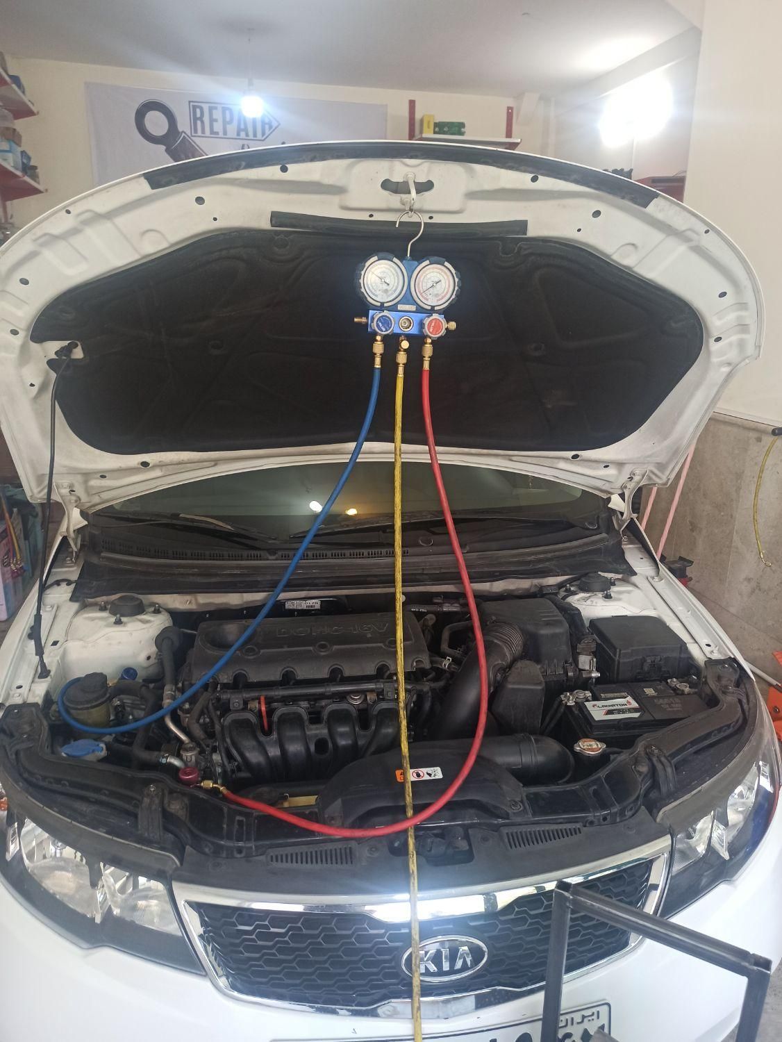 گاز کولر خودرو ۴۵۰ تعمیر کمپرسور کولر شارژ گاز|خدمات موتور و ماشین|مشهد, امامیه (شهرک غرب)|دیوار