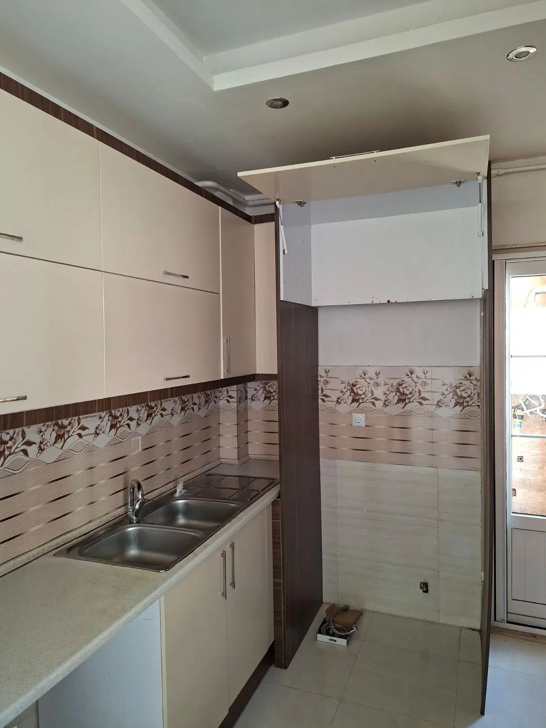 فروش کابینت منزل|مصالح و تجهیزات ساختمان|رشت, دباغیان|دیوار