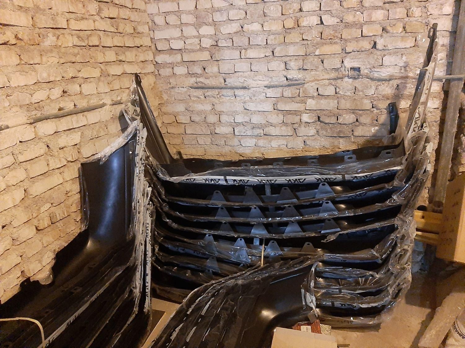 لوازم یدکی سپر بغل دری رودری دیاق چراغ پژو پراید|قطعات یدکی و لوازم جانبی|یزد, |دیوار