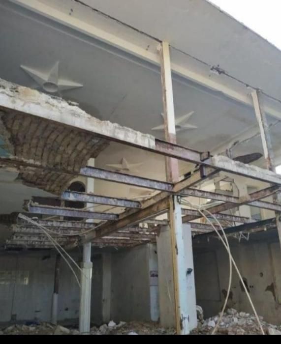 تخریب وکندکاری وحمل مصالح به طبقات باکارگر ماهر|خدمات پیشه و مهارت|کنگاور, |دیوار