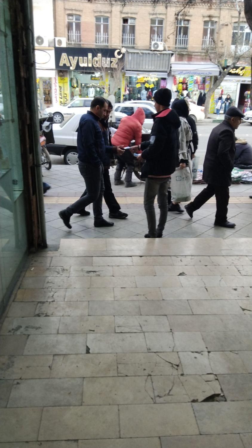 پخش و نصب تراکت تبلیغاتی شما (تضمینی)|خدمات پیشه و مهارت|ارومیه, |دیوار