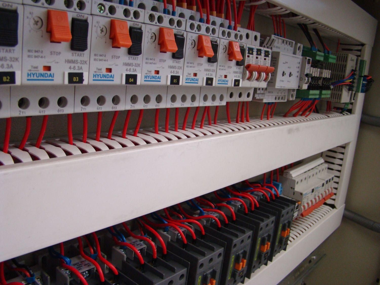 تابلو برق صنعتی و PLC|خدمات پیشه و مهارت|برخوار, |دیوار