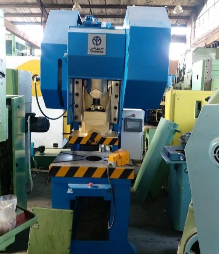 پرس پورمومنی گیوتین ماشین آلات صنعتی|ماشینآلات صنعتی|اصفهان, خانه اصفهان|دیوار