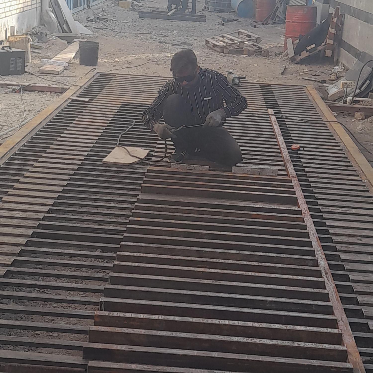 جوشکار سیار اسکلت پله نبشی کشی و غیره|خدمات پیشه و مهارت|قم, امامزاده ابراهیم|دیوار