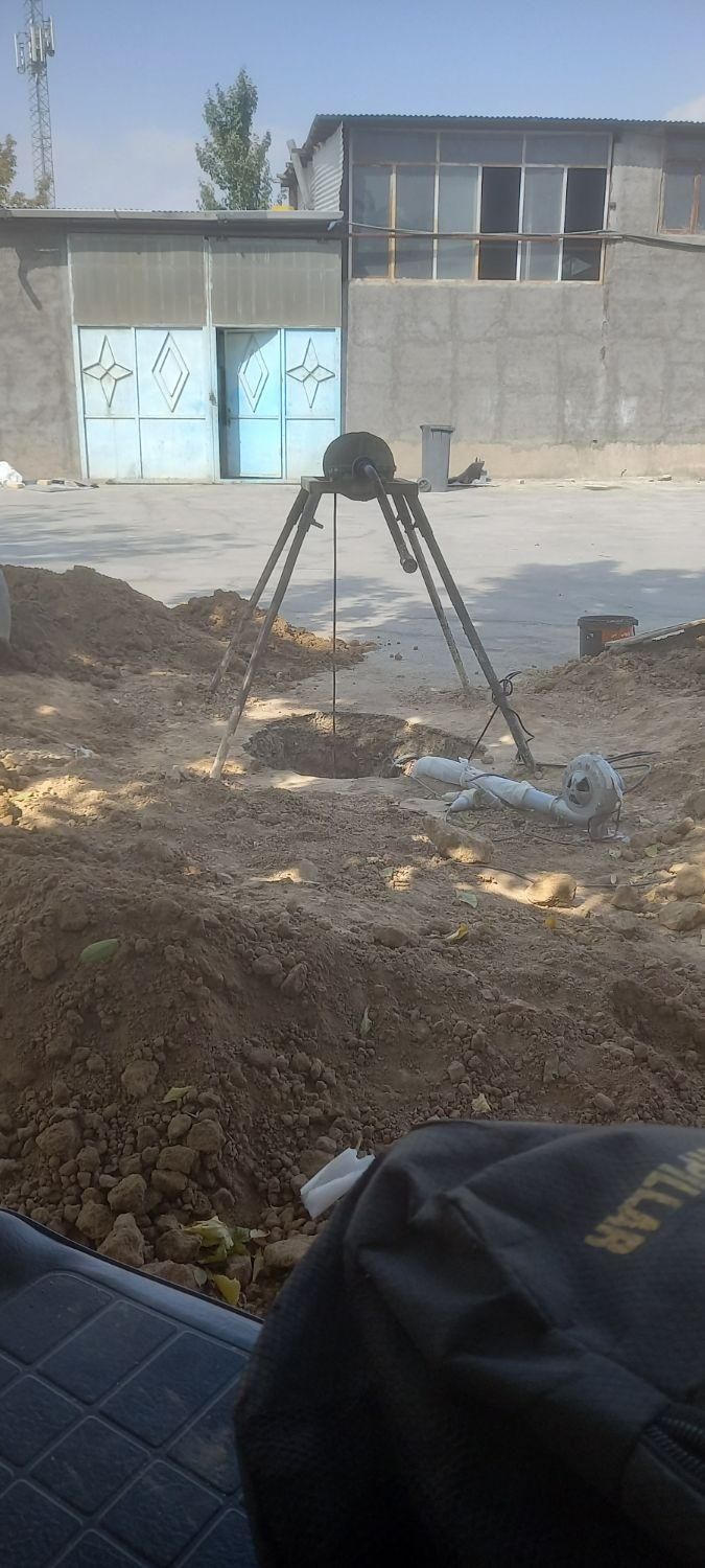 چاه کن مقنی ولایروبی چاه فاضلاب ومغنی چاه آب|خدمات پیشه و مهارت|مشهد, رده|دیوار