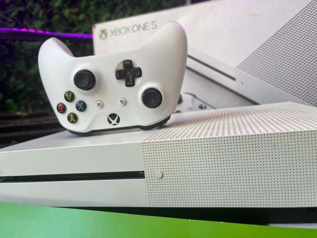 Xbox one s|کنسول، بازی ویدئویی و آنلاین|رشت, استادسرا|دیوار