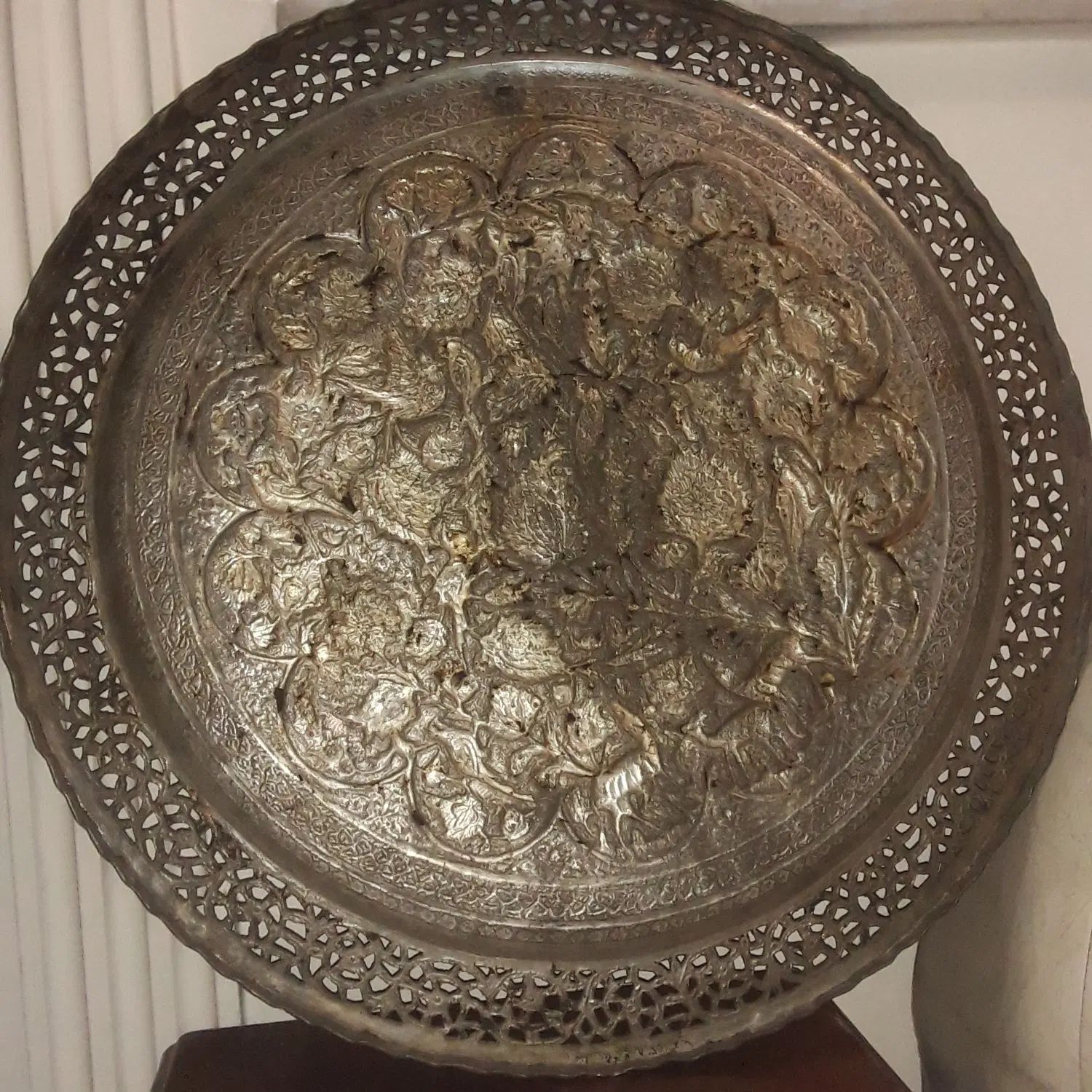 سینی مسی قلمزنی قدیمی (قطر۵۷)|کلکسیون اشیاء عتیقه|تهران, سید خندان (جلفا)|دیوار