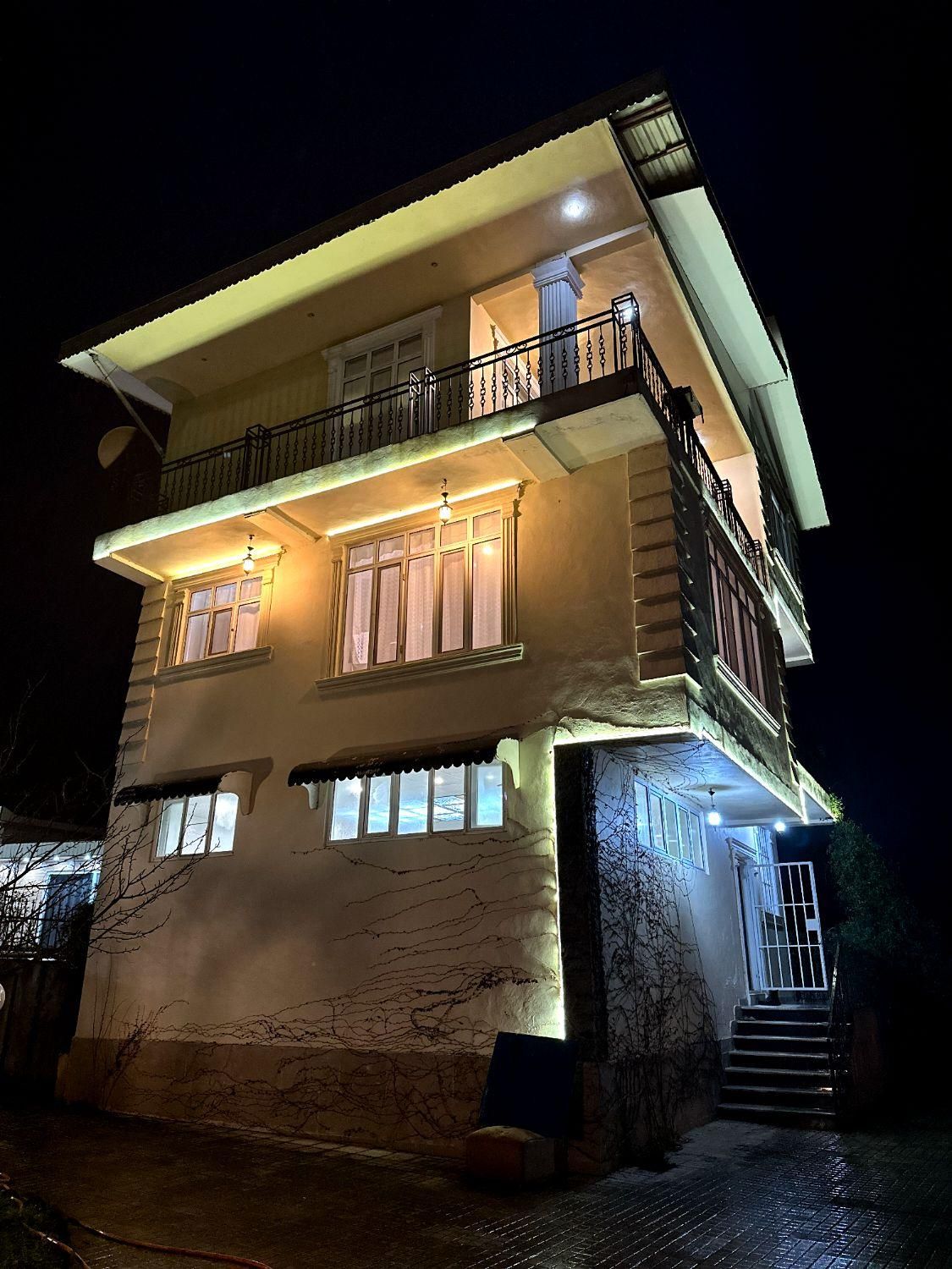 ویلا استخردار جنگلی سه خواب«مالک»|اجارهٔ کوتاهمدت ویلا و باغ|آستارا, |دیوار