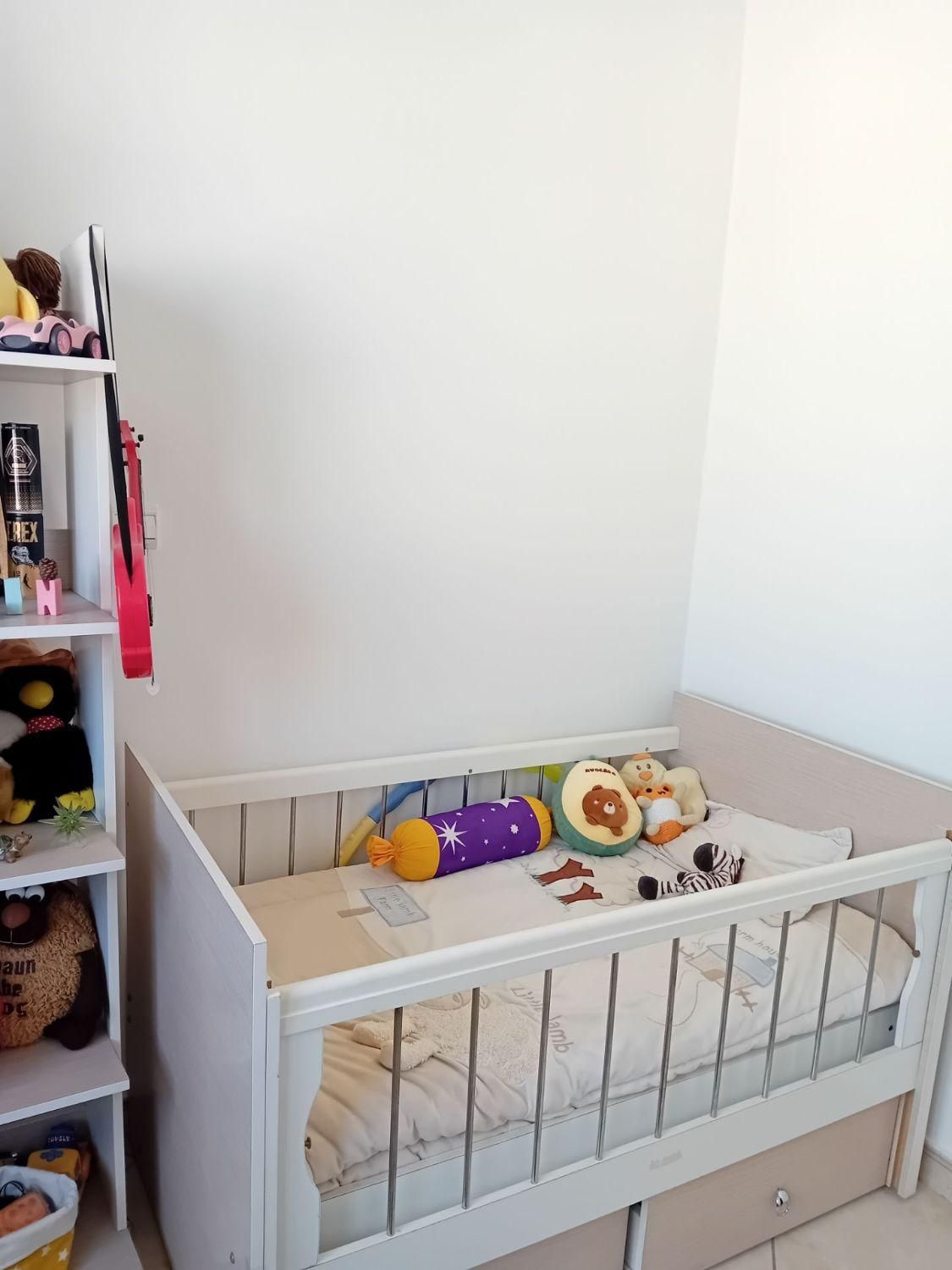 سرویس خواب|تخت و سرویس خواب|سمنان, |دیوار