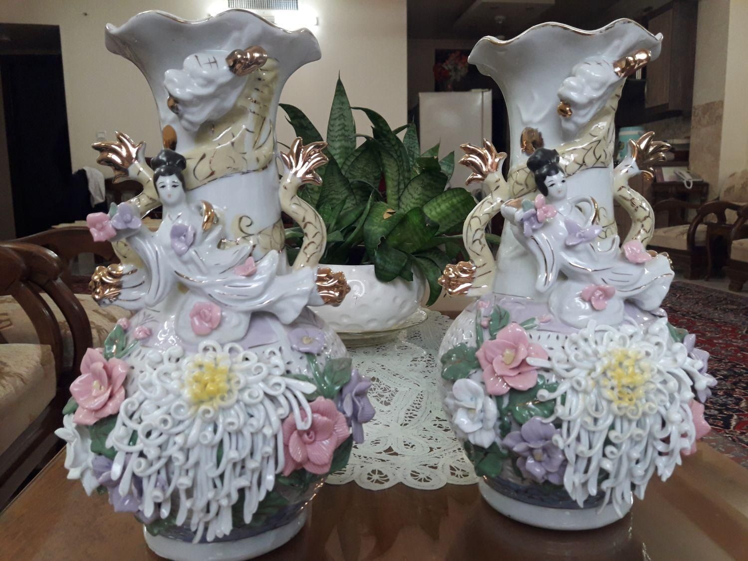 یک جفت گلدان قدیمی بسیارزیبا و بسیارظریف|کلکسیون اشیاء عتیقه|اصفهان, عسگریه|دیوار