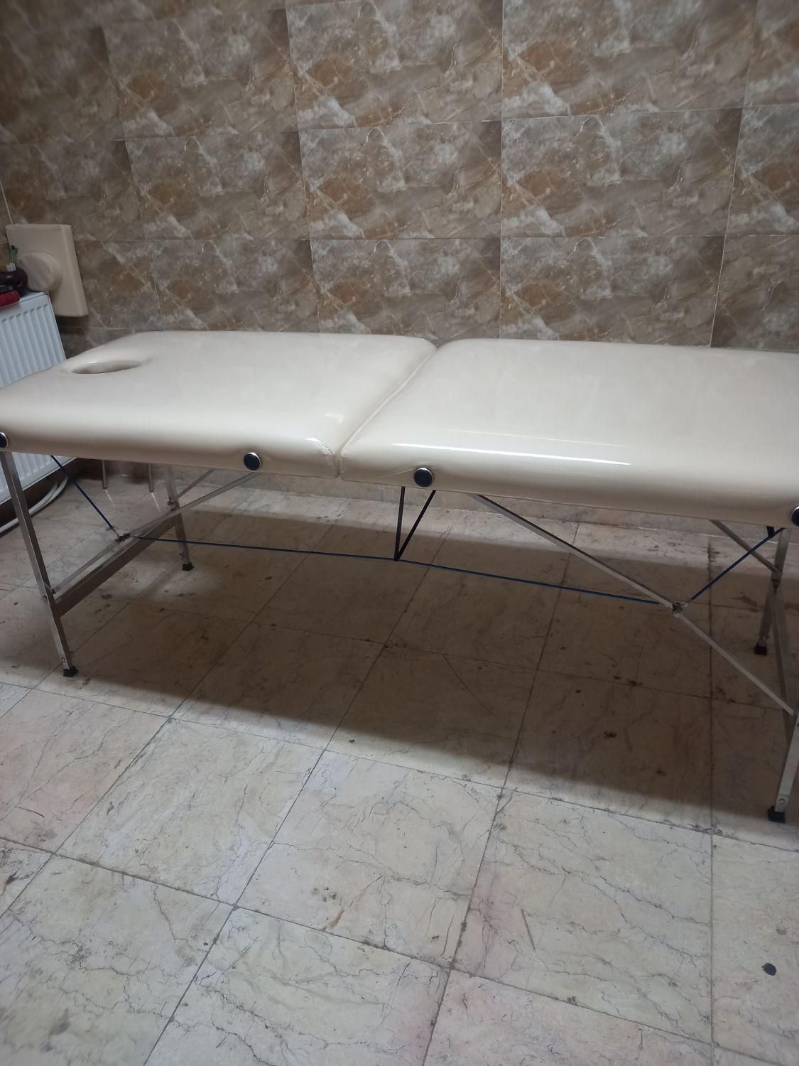 تخت ماساژ+کیف حمل+کیف کمری +ملافه|آرایشی، بهداشتی، درمانی|اصفهان, مفتح|دیوار