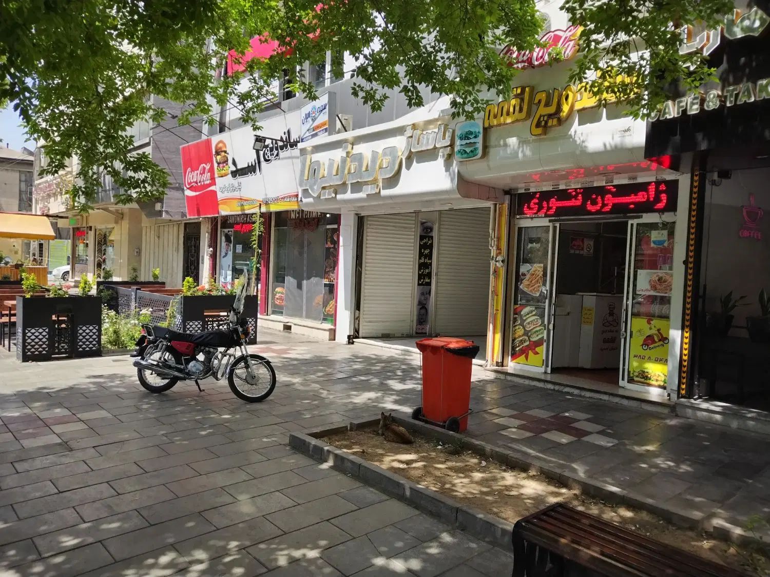 25متر مغازه تجاری دائم محدود میدان ده دی|فروش مغازه و غرفه|مشهد, ده دی|دیوار