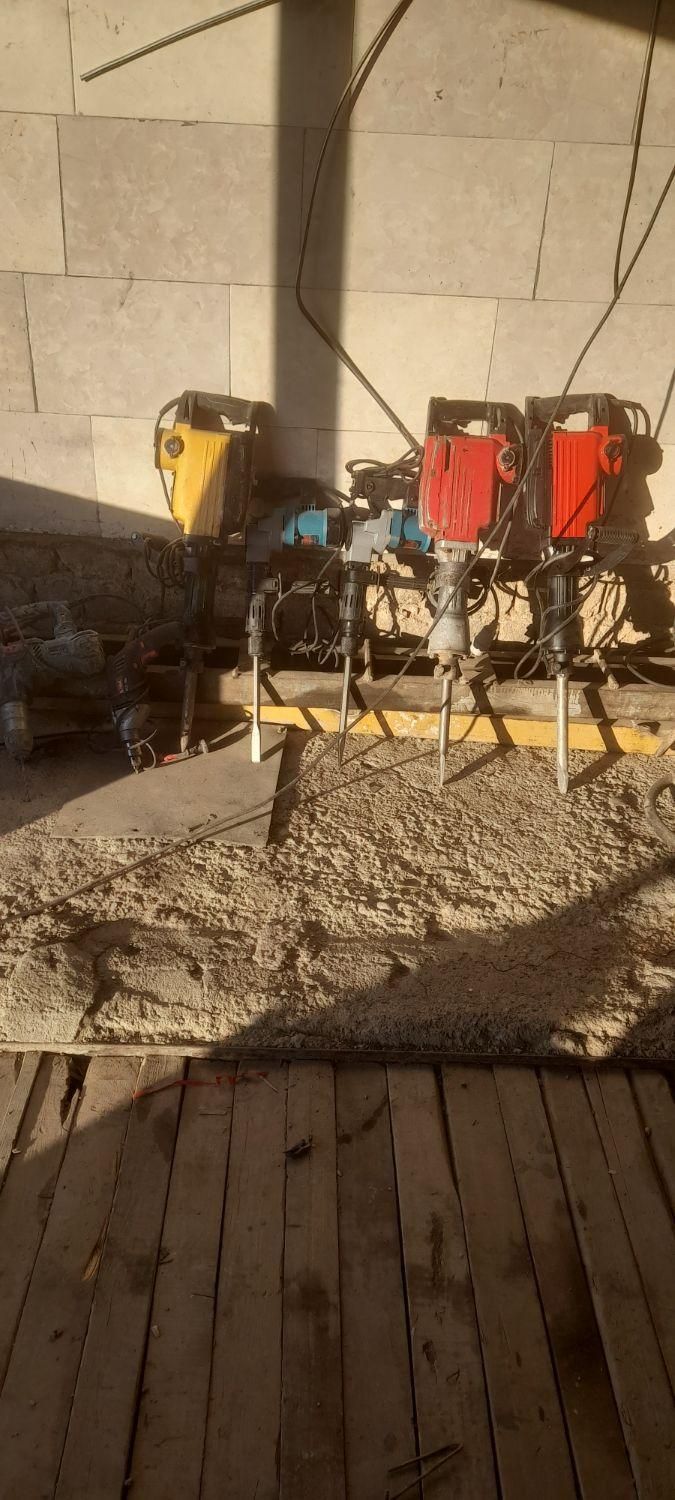 اجاره بالابر موتور برق هیلتی و..تخریب|خدمات پیشه و مهارت|تاکستان, |دیوار