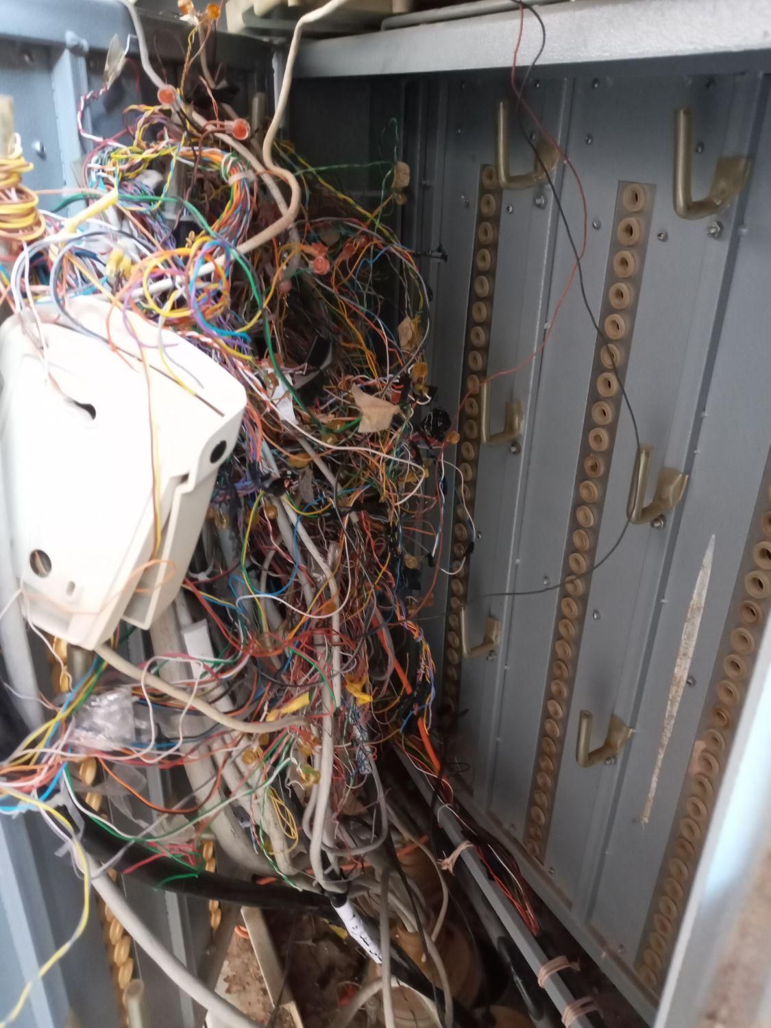 گروه تخصصی نصب خطوط تلفن دوربین آیفون دزدگیر|خدمات پیشه و مهارت|کرمانشاه, |دیوار