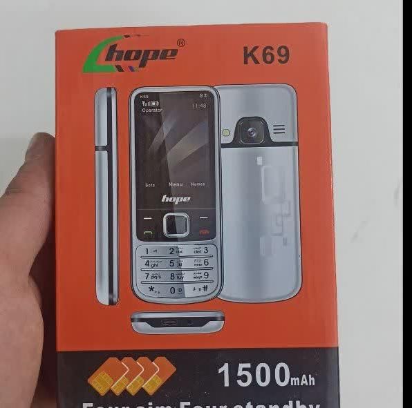 موبایل ۴ سیم کارته هوپ k69 آک و پلمپ|موبایل|قم, سراجه (۱۵ خرداد)|دیوار