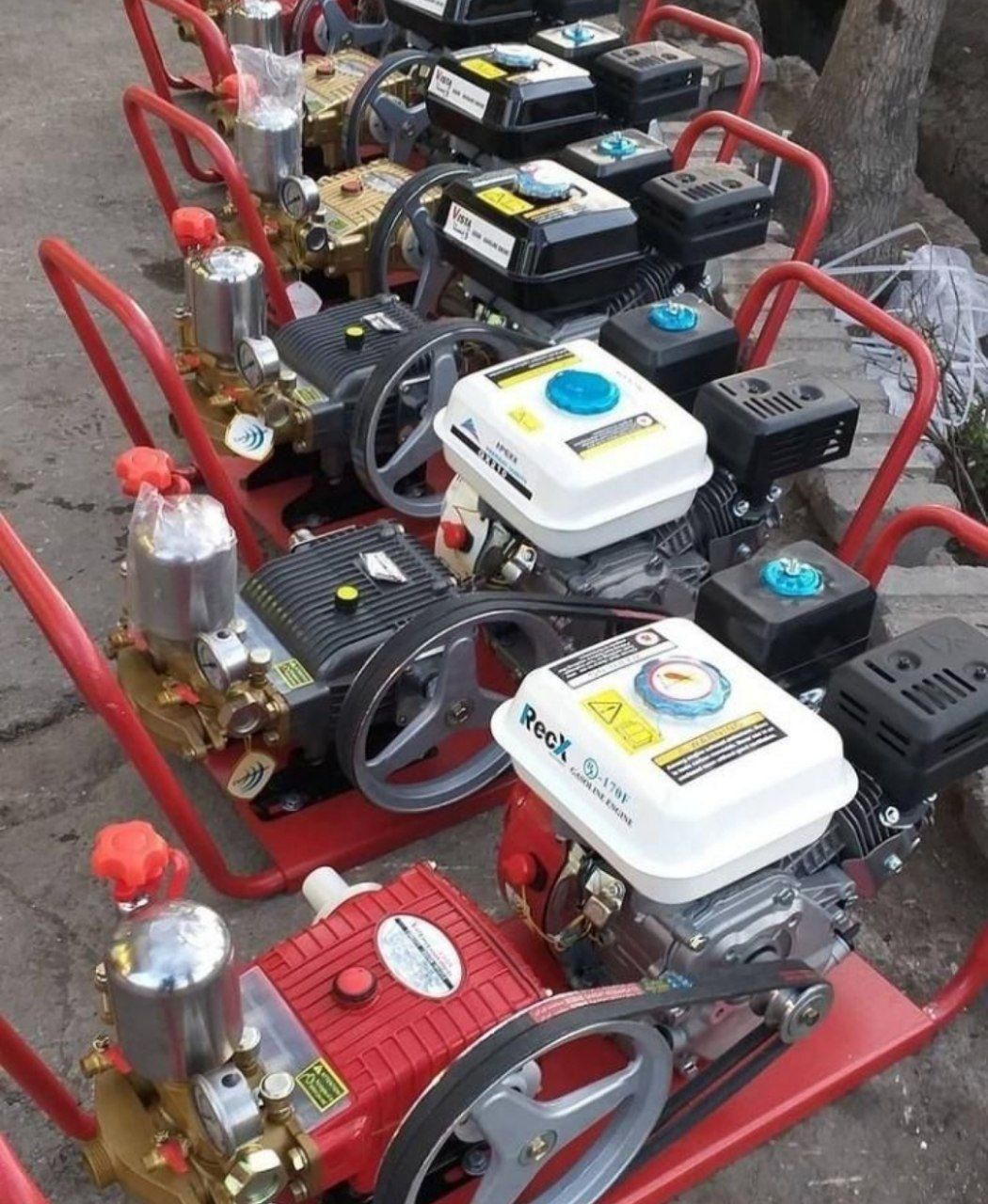 سمپاش فرقونی زنبه ای سانتوهوندا HONDAبا لوازم|ماشینآلات صنعتی|تهران, دستغیب|دیوار