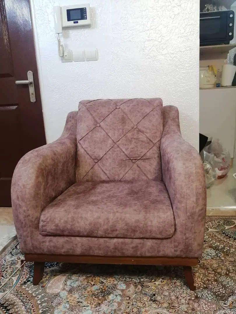 مبل ۷ نفره چستر|مبلمان خانگی و میز عسلی|تهران, تسلیحات|دیوار