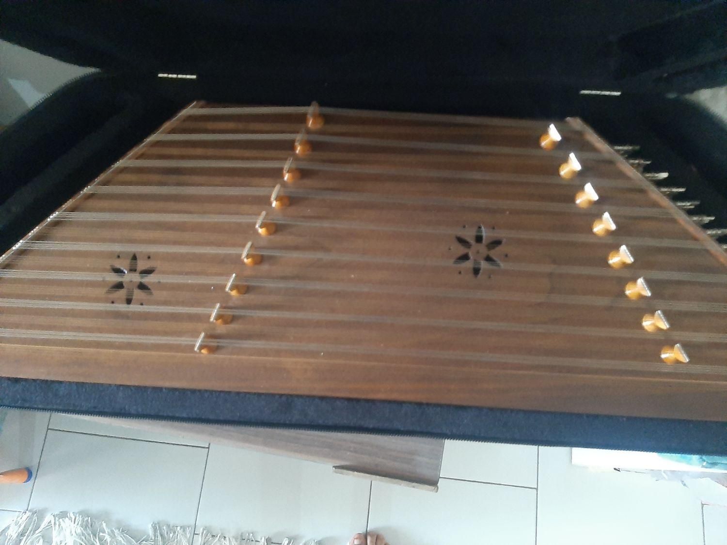 سنتور ۷خرک بسیار تمیز|سازهای سنتی|مشکیندشت, |دیوار