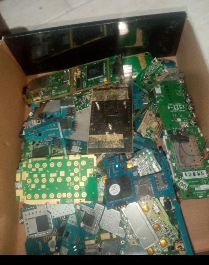 ضایات برد موبایل وکامپیوتر|لوازم جانبی موبایل و تبلت|قم, نیروگاه|دیوار