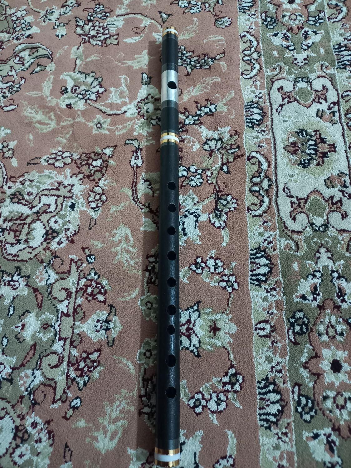 نوازنده وسازنده فلوت عربی|سازهای بادی|اردبیل, |دیوار