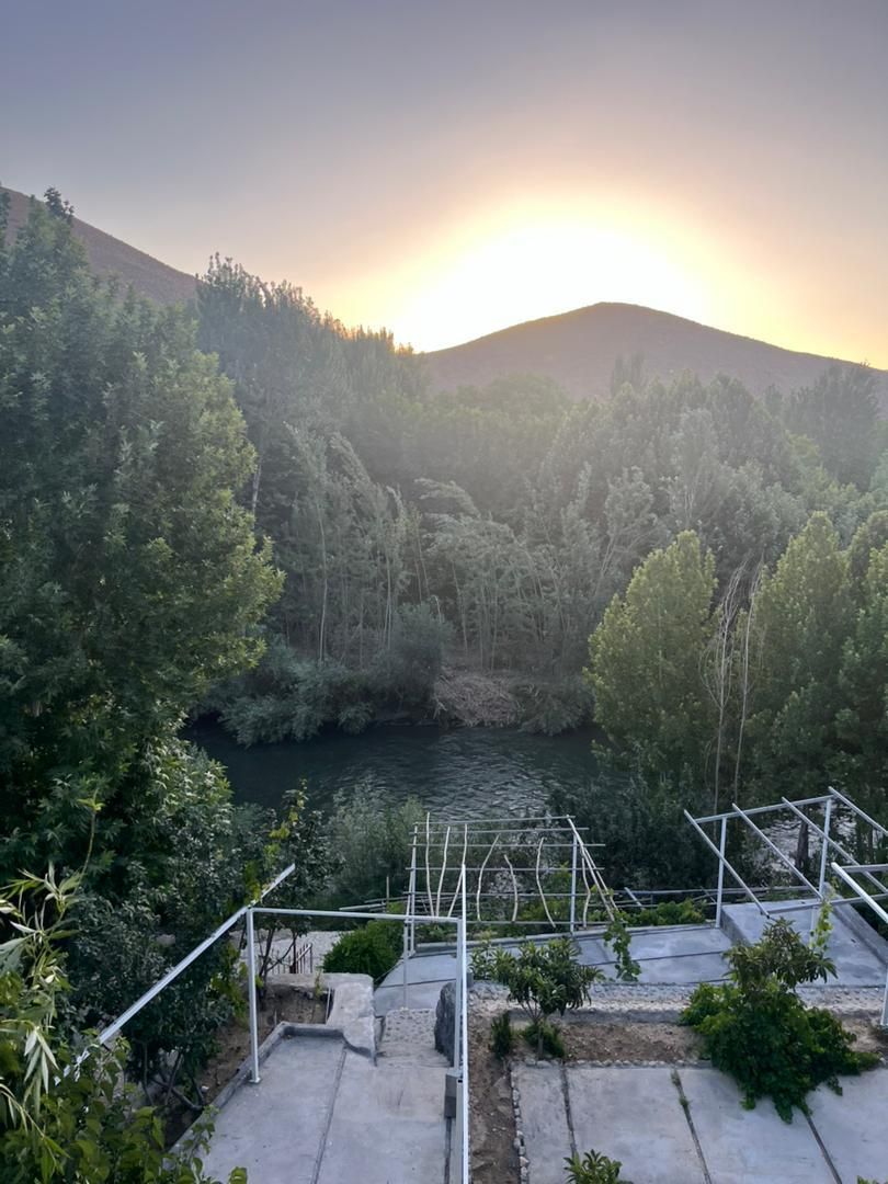 اجاره ویلا لب اب باغ بهادران|اجارهٔ کوتاه‌مدت ویلا و باغ|اصفهان, نقش جهان|دیوار