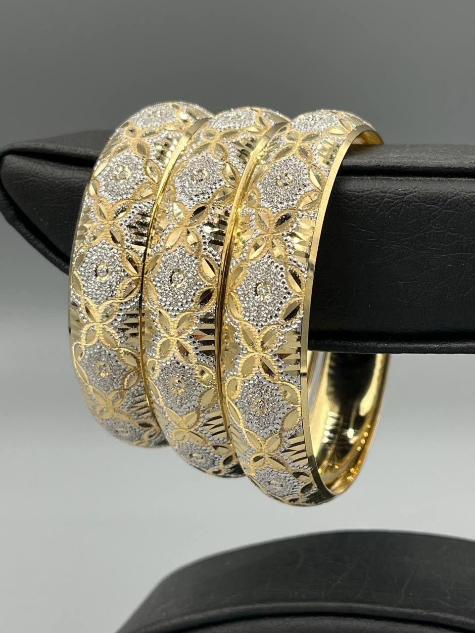 النگو دیبا حدود ۹ گرم Royal Gold طلا|بدلیجات|مشهد, طلاب|دیوار