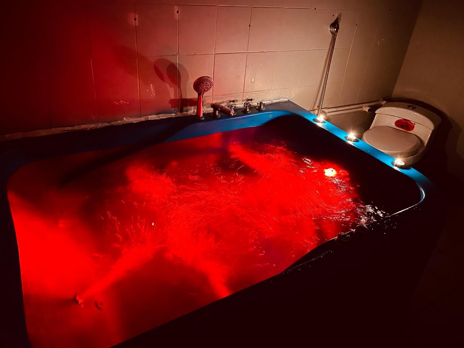 اجاره سوییت سوئیت اتاق منزل خانه مبلهvip جکوزی دار|اجارهٔ کوتاه‌مدت آپارتمان و سوئیت|اصفهان, سپاهان‌شهر|دیوار