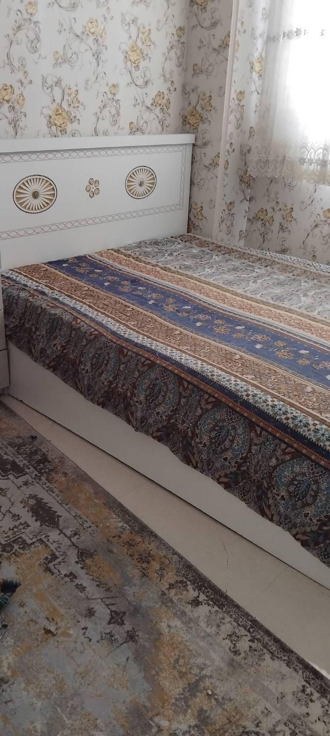 دراور و تخت ۲ نفره سالم|تخت و سرویس خواب|تهران, دولاب|دیوار