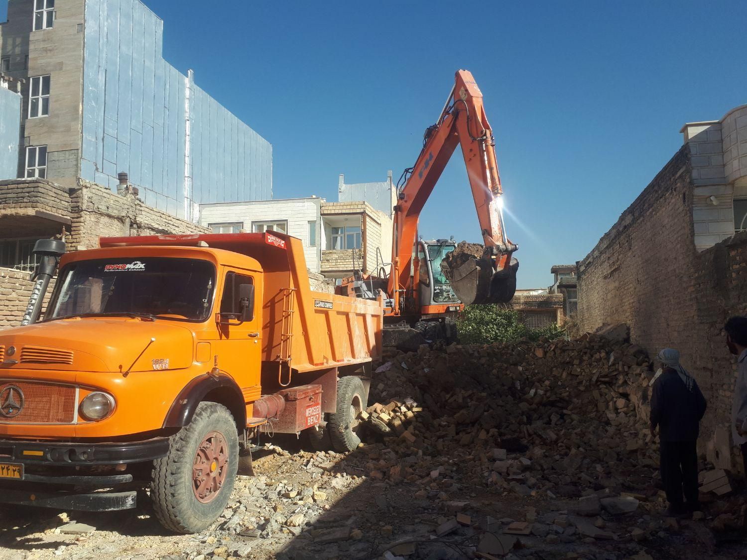 تخریب وخاکبرداری محکم سازه غرب(موردتاییدپسماند)|خدمات پیشه و مهارت|کرمانشاه, |دیوار